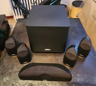 Sistema de audio Polk TL1600 5.1