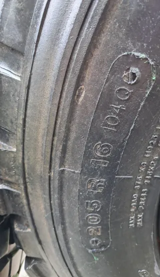 Ruedas 4x4 205R16 104Q