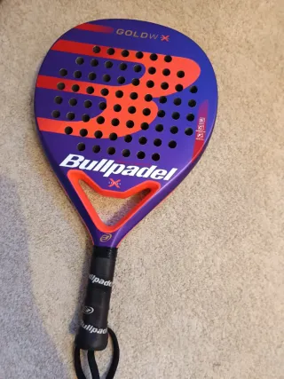 Pala Bullpadel Gold W X Series con paletero