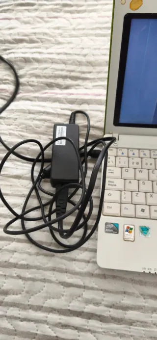 LG X120 Netbook (Para piezas o reparar) - SIN DISC