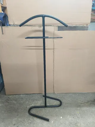 Galan de metal negro