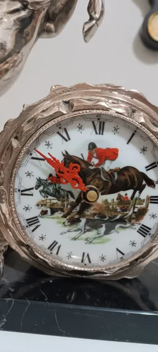 Reloj vintage metal caballo