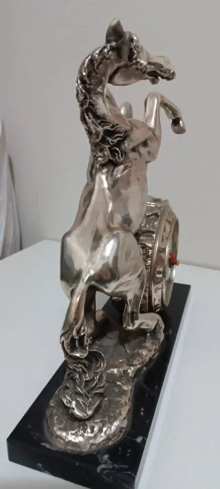 Reloj vintage metal caballo