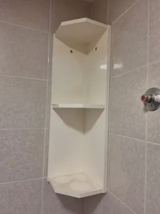 Mueble con lavabo, espejo con luz, armario y leja