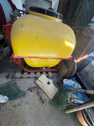 Cuba para sulfatar con toma de fuerza para tractor