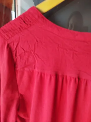 Blusa H&M roja manga 3/4