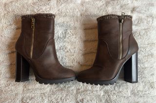 Botines marrones tacón alto con cremallera