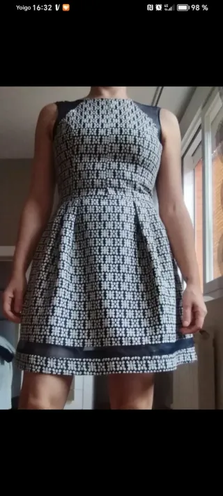 Vestido estampado blanco y negro