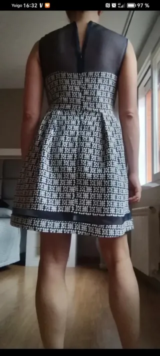 Vestido estampado blanco y negro