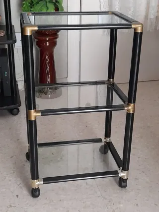 Mesa auxiliar cristal y metal