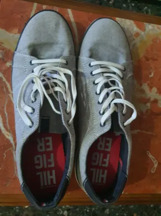 Zapatillas Tommy Hilfiger gris azulado y blancas