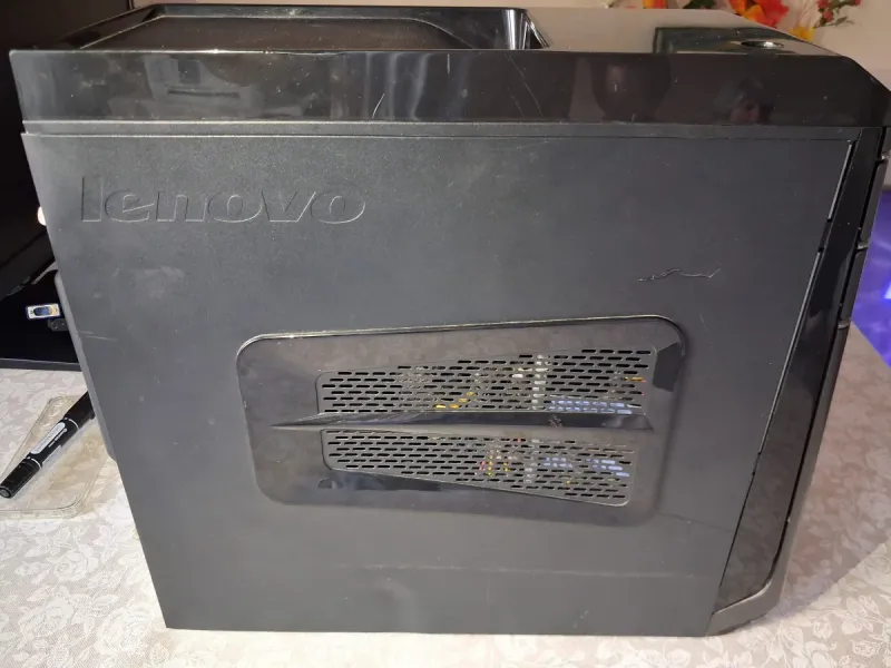 Computadora PC Lenovo IdeaCentre i7 16GB RAM 2TB afbeelding 3