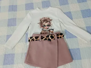 Conjunto niña camiseta y falda