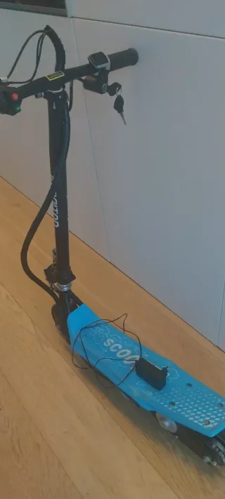 Patinete eléctrico infantil