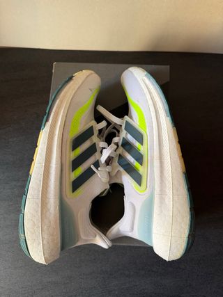 Adidas Ultraboost Light Verdes y Blancas
