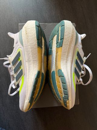 Adidas Ultraboost Light Verdes y Blancas