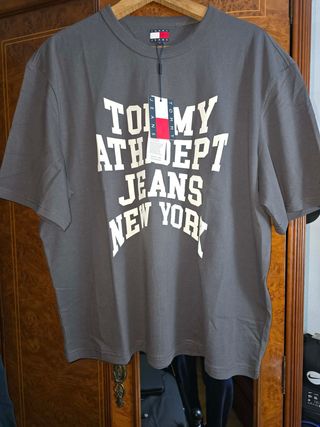 Camiseta Tommy Jeans Gris Talla L