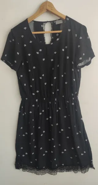Vestido negro Talla M con estampado