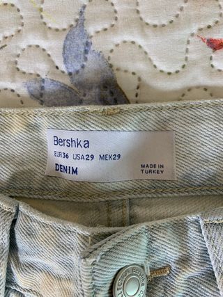 Vaqueros Bershka tie dye azul (T. 36EU)