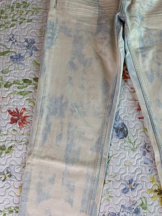 Vaqueros Bershka tie dye azul (T. 36EU)