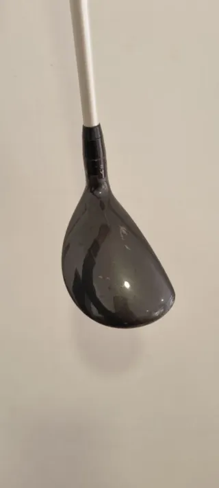 Híbrido Titleist H1 de 19° Stiff. Palos de Golf