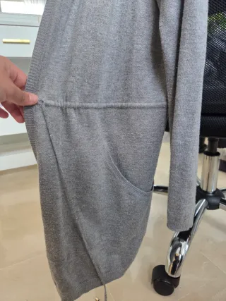 Jersey gris con capucha