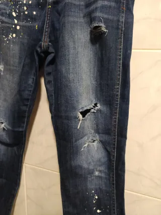 Pantalones rotos de mujer Zara