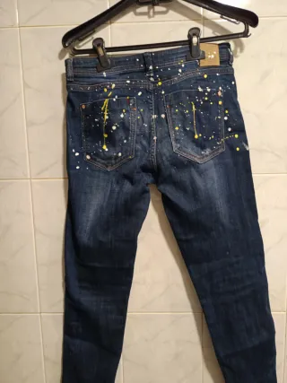 Pantalones rotos de mujer Zara