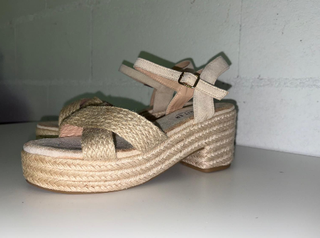 Sandalias esparto tacón beige Tallas 37,38,39