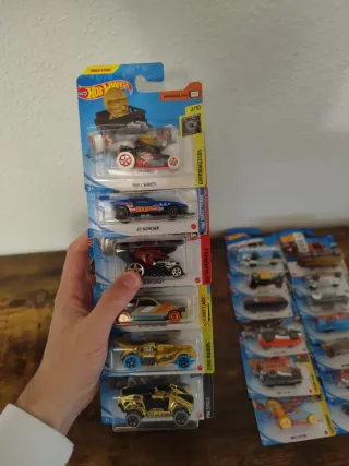 Lote de Hot Wheels