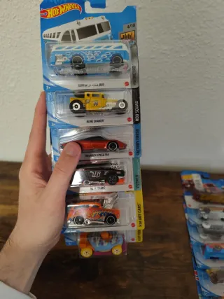 Lote de Hot Wheels