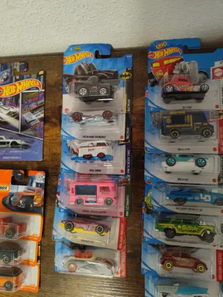 Lote de Hot Wheels