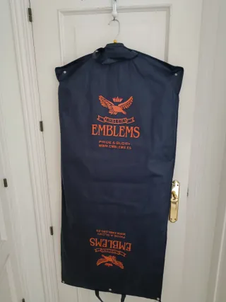 Traje Emblems Negro Talla M