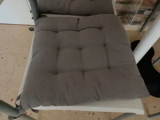 Mesa y 4 Sillas Comedor