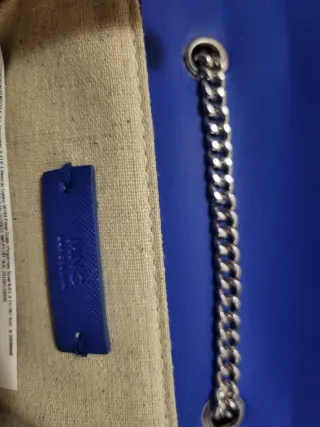 Bolso azul de Mango con cadena