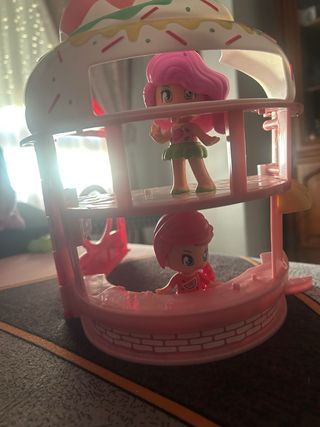 Heladería Pinipon con figuras