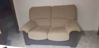 2 Sofás de 2 plazas beige y marrón