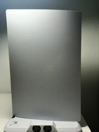 Consola PS5 Slim Blanca y Dorada