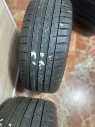 Llantas BMW 255/235 ZR18 ET35.