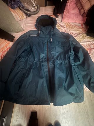 Chaqueta chubasquero azul