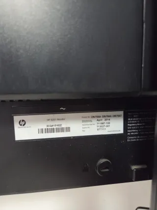 Pantalla HP + Altavoces + Ratón