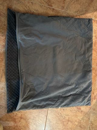 Cama para perro gris sin relleno