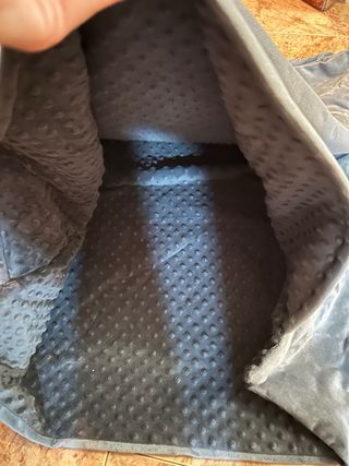 Cama para perro gris sin relleno