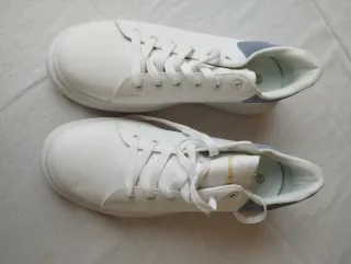 Sneakers sportive bianche e blu da uomo