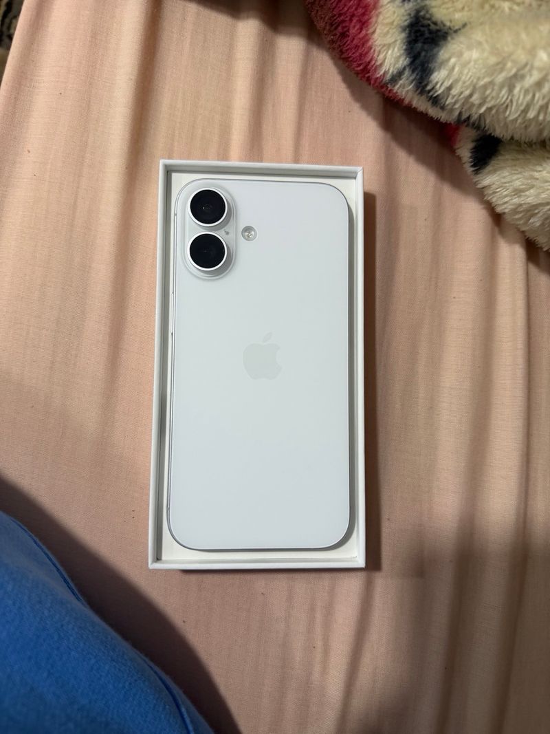 iPhone 16 Blanco afbeelding 2