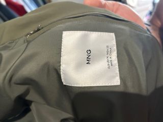 Gabardina Mango Verde Oliva