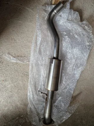 Sistema de escape Milltek resonado Toyota GR yaris