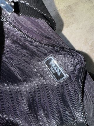 Bolso bandolera Prada negro