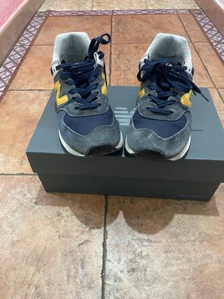 Zapatillas New Balance Azul y Amarillas