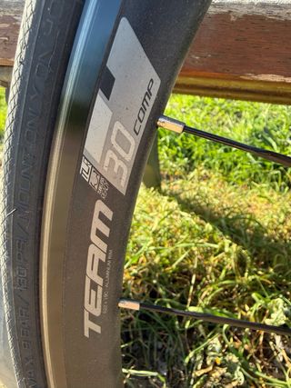 Bicicleta carretera carbono Megamo